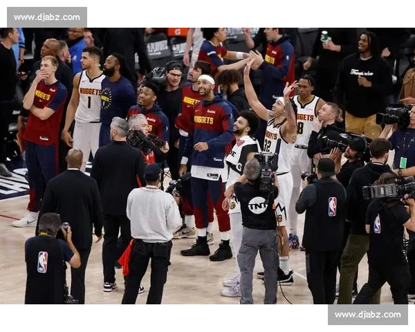 湖人对阵掘金全场回放解析巨星对决与关键时刻复盘攻防博弈赛季看点