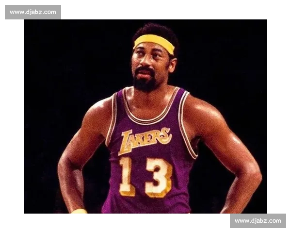 张伯伦对决奥尼尔跨时代中锋力量与统治力之争史诗回顾篮球历史巅峰