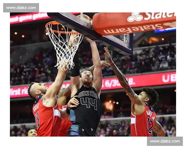 奇才客场挑战猛龙东部排名之争引发焦点对决前瞻分析全面看点拆解 奇才客场挑战猛龙东部排名之争引发焦点对决前瞻分析全面看点拆解